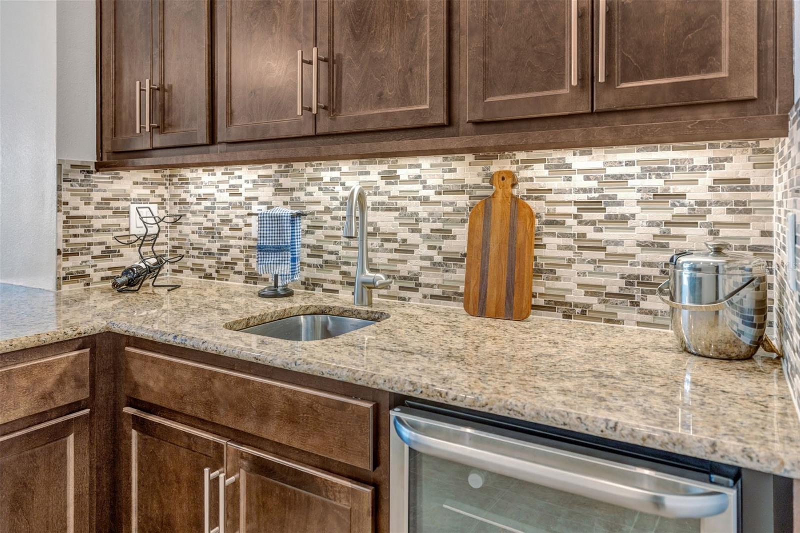 Image 9 of 90 For 2752 Coco Palm Circle