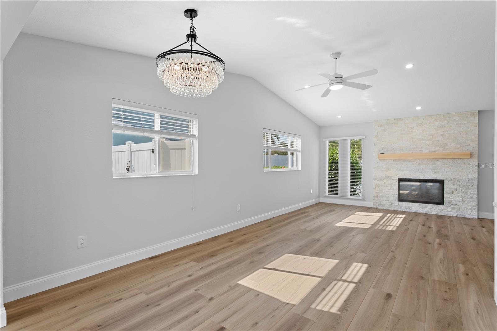 Image 14 of 66 For 6984 Shore Drive S