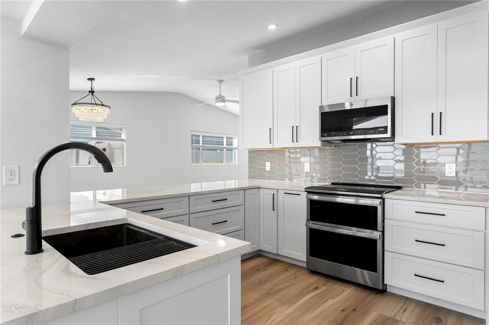 Image 24 of 66 For 6984 Shore Drive S