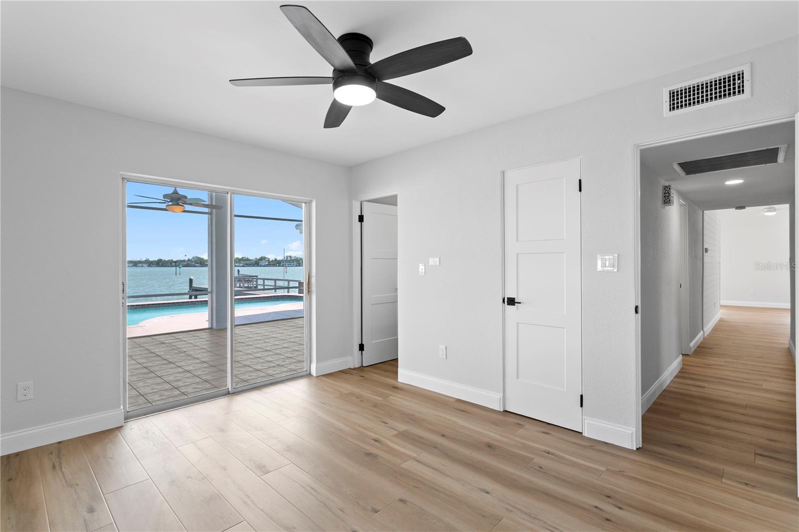 Image 30 of 66 For 6984 Shore Drive S