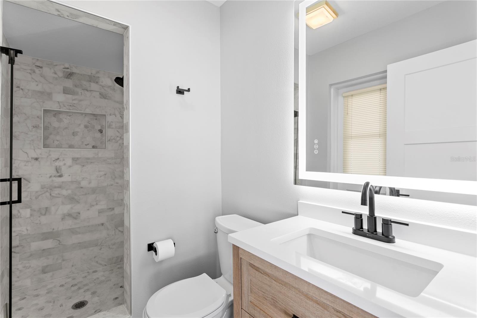 Image 31 of 66 For 6984 Shore Drive S