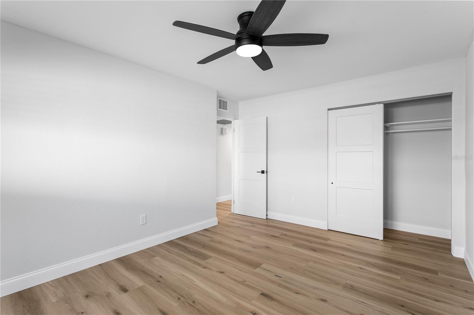 Image 37 of 66 For 6984 Shore Drive S