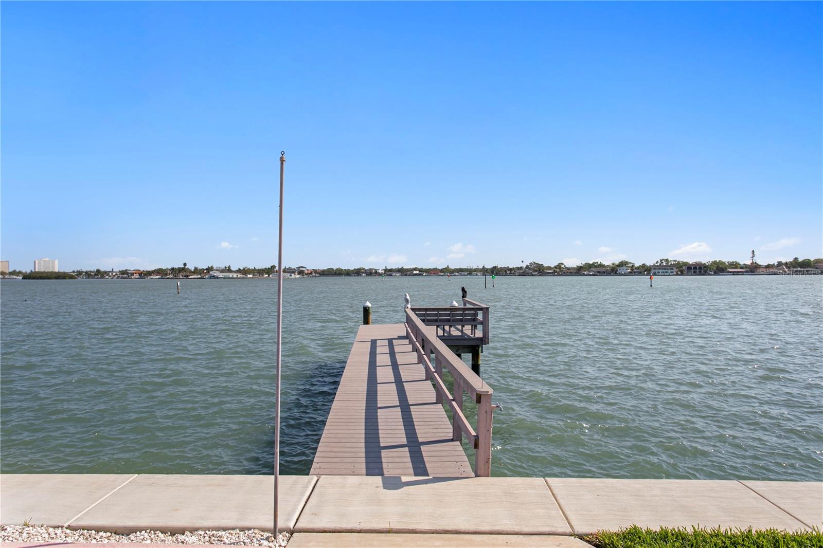 Image 41 of 66 For 6984 Shore Drive S