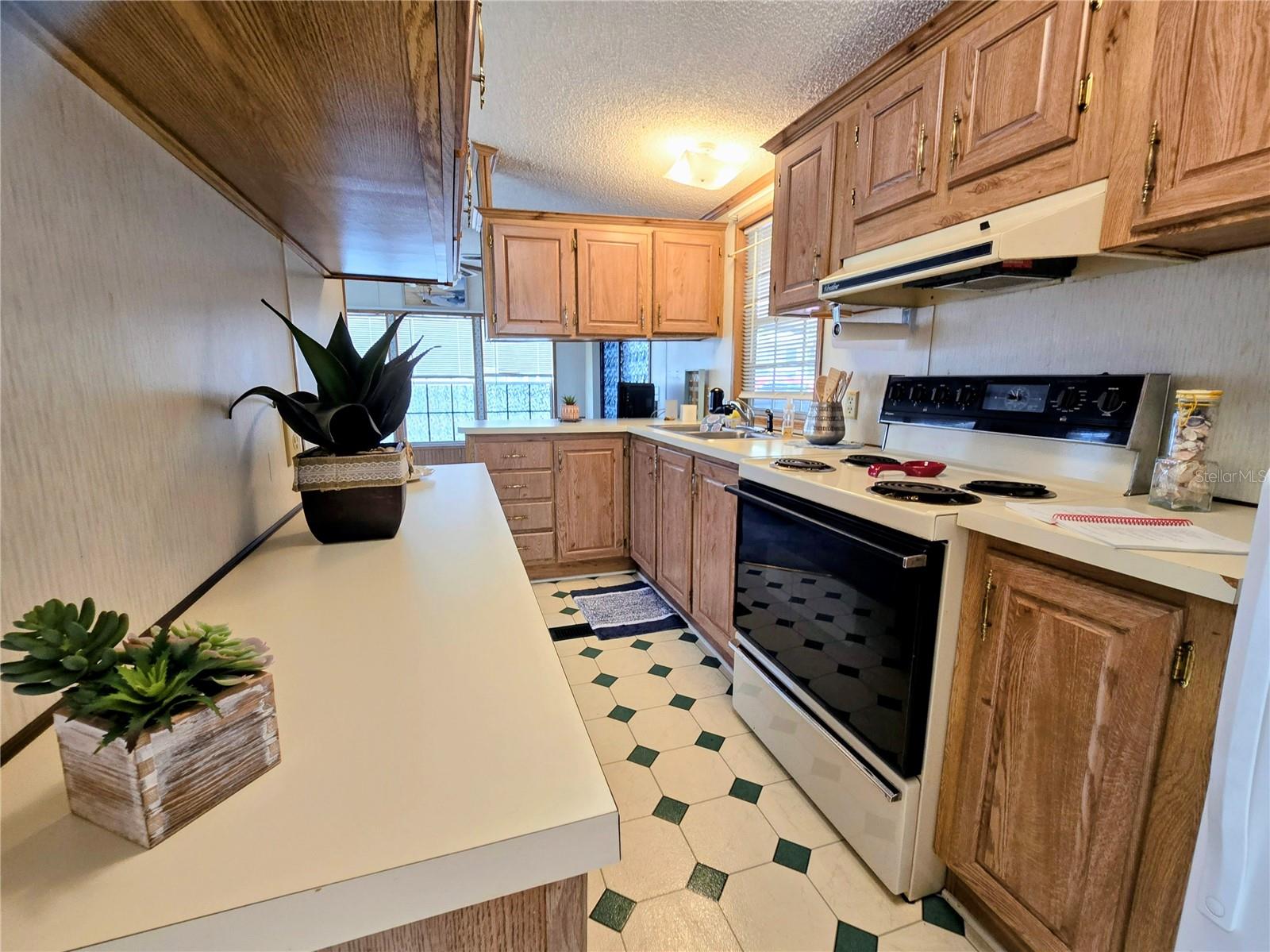 Image 11 of 33 For 39326 Recess Drive