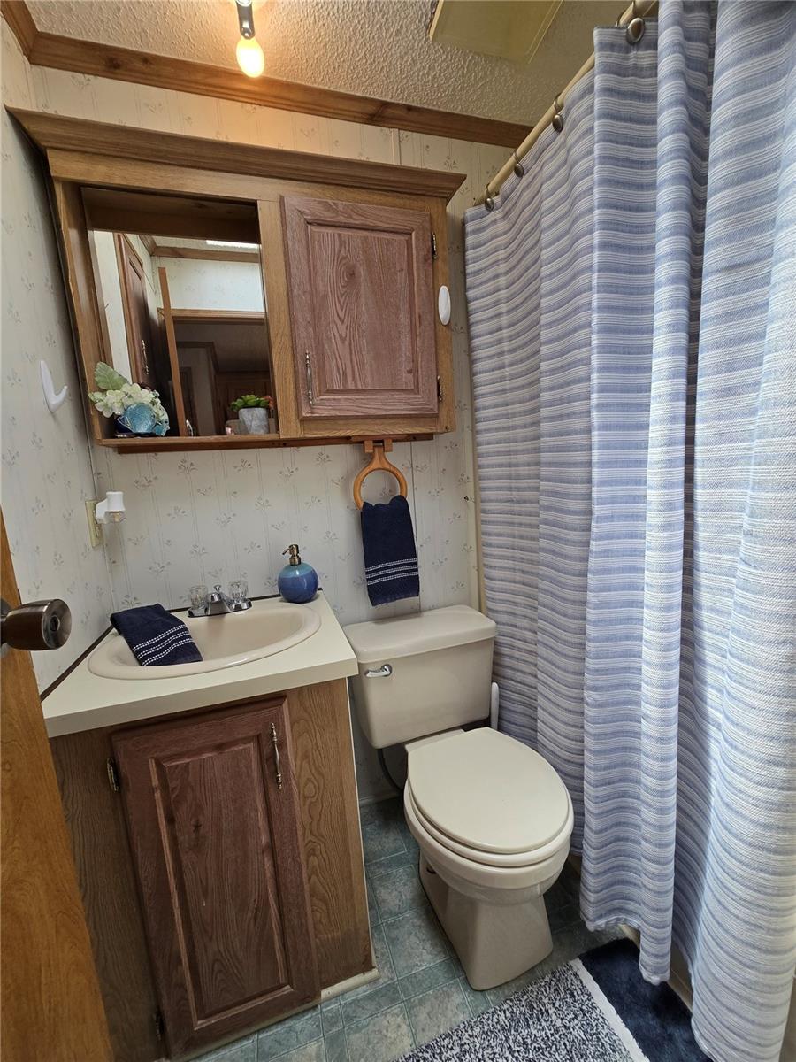 Image 12 of 33 For 39326 Recess Drive