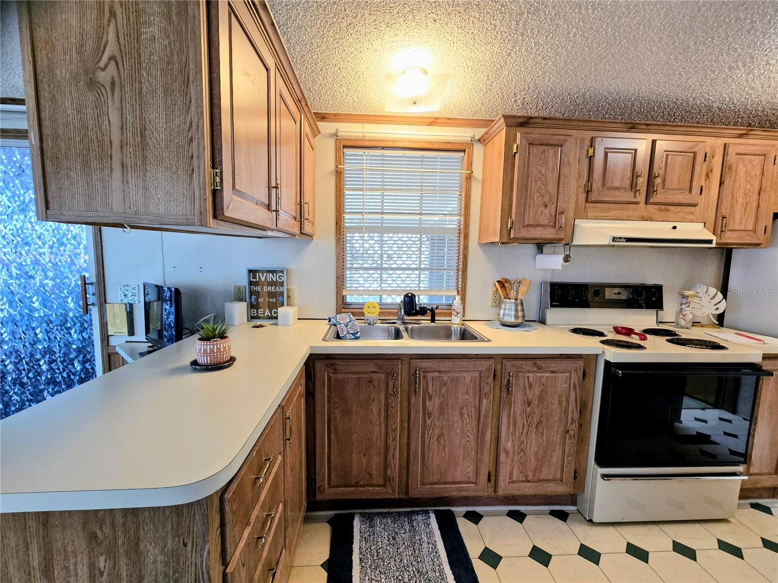 Image 9 of 33 For 39326 Recess Drive