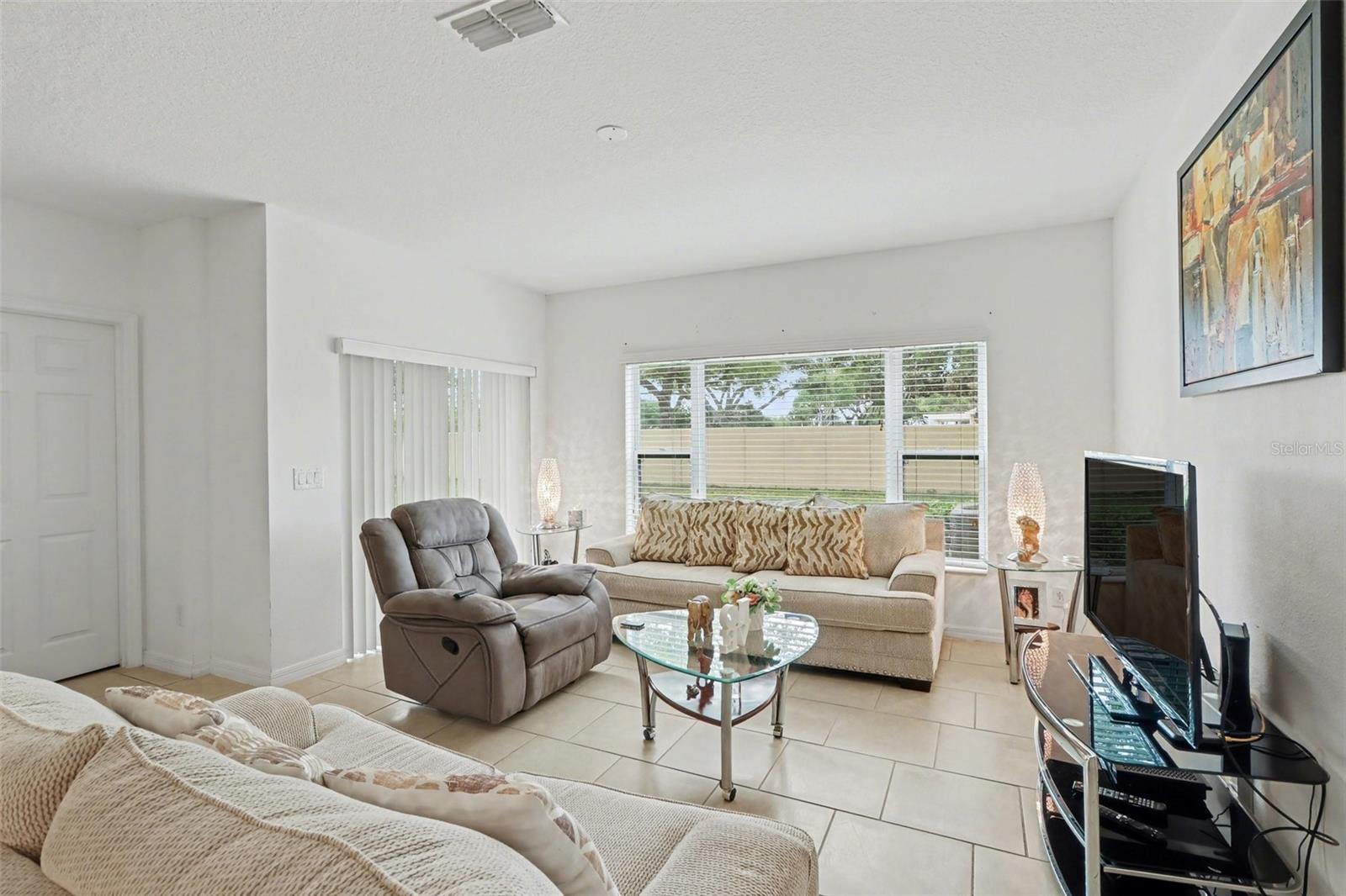 Image 6 of 33 For 1737 Kato Way