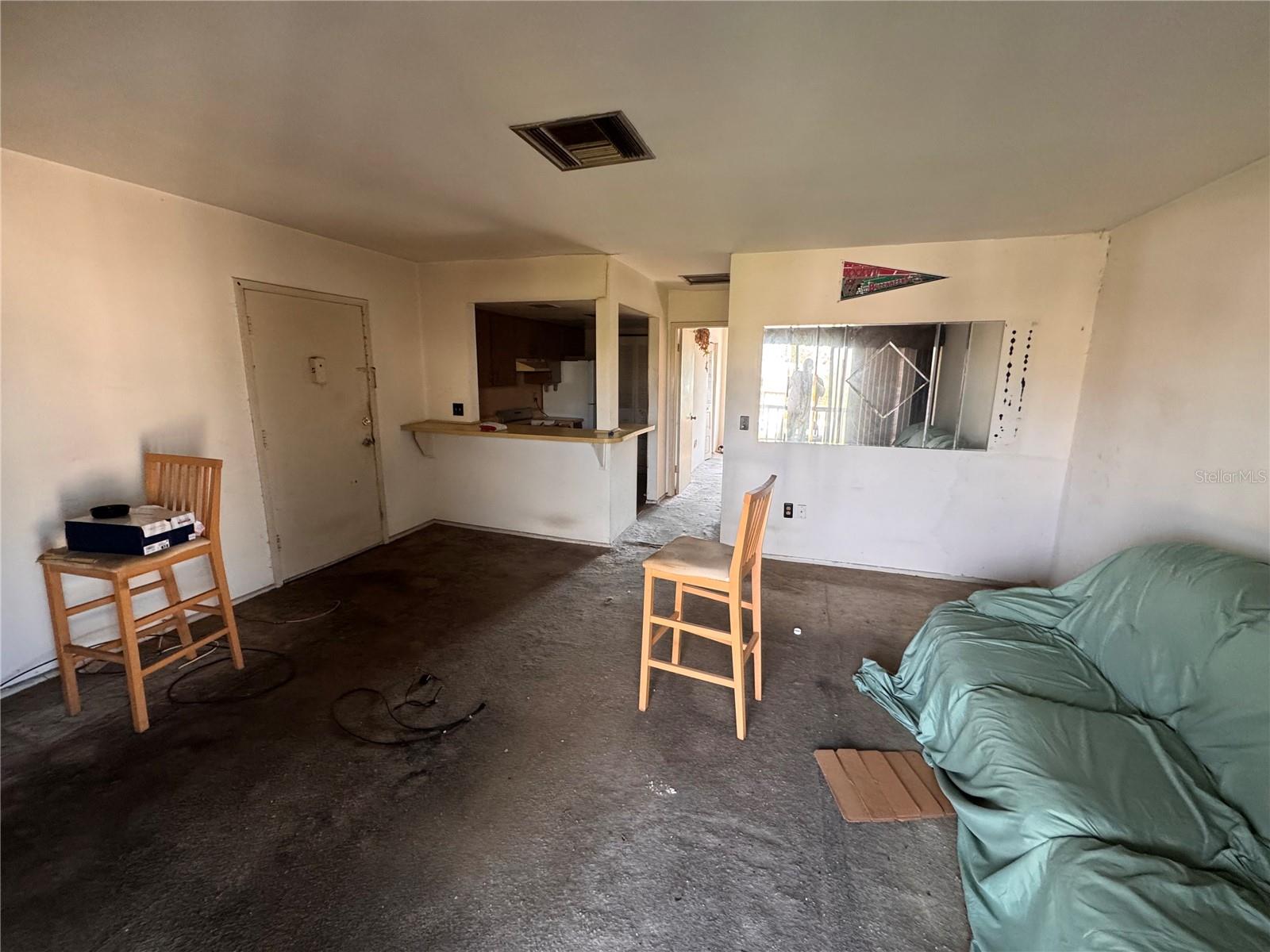 Listing photo id 0 for 3840 Lake Drive 127