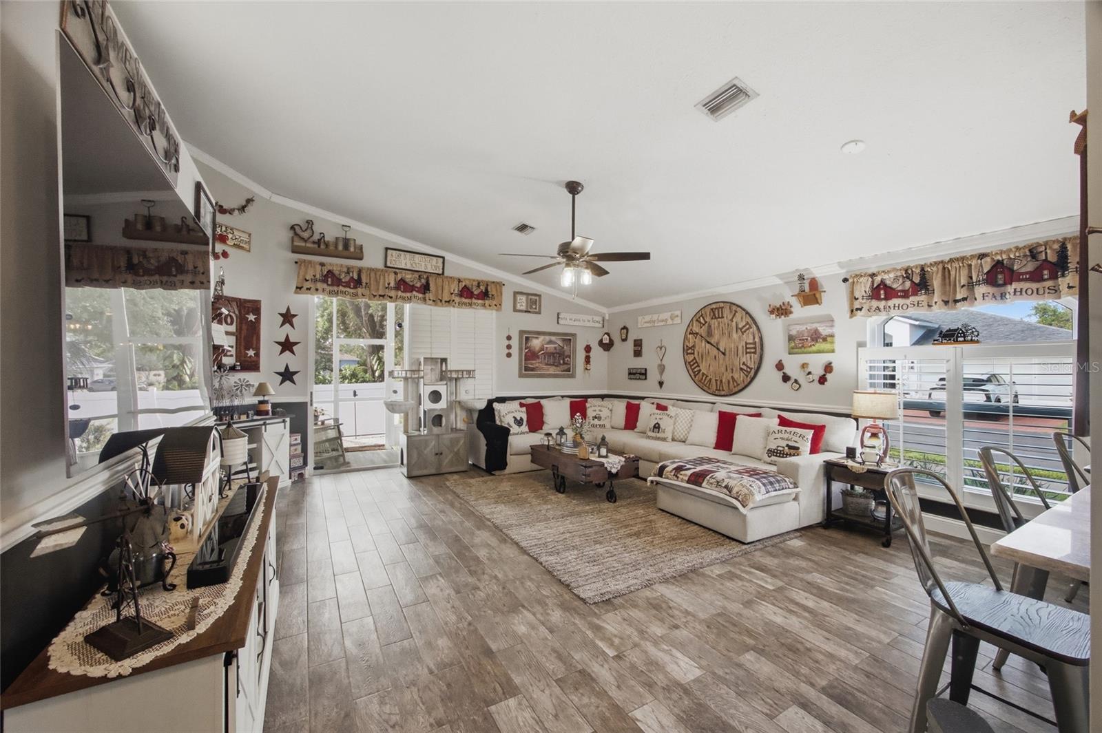 Image 10 of 38 For 10800 New Brighton Court