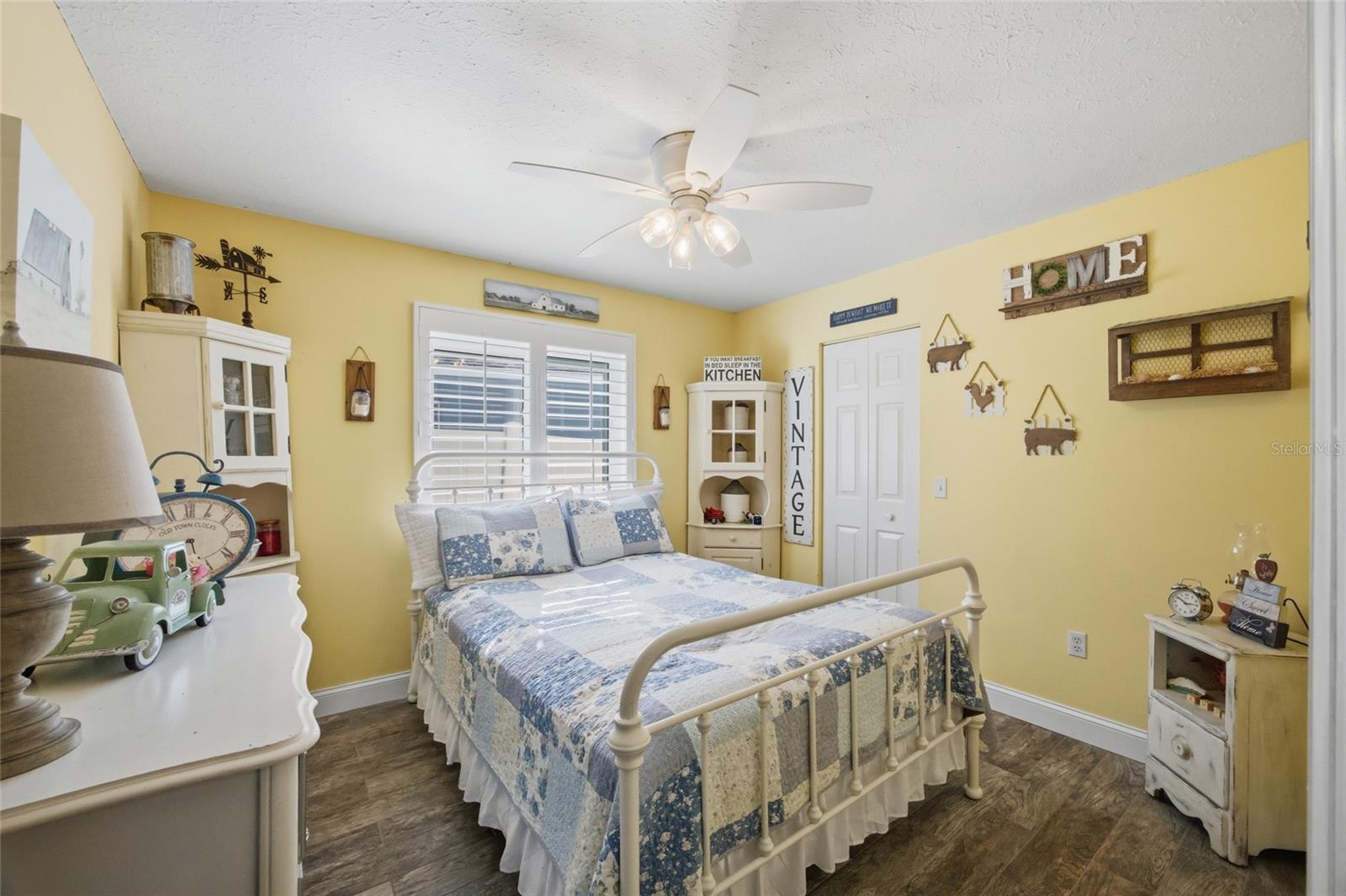 Image 17 of 38 For 10800 New Brighton Court