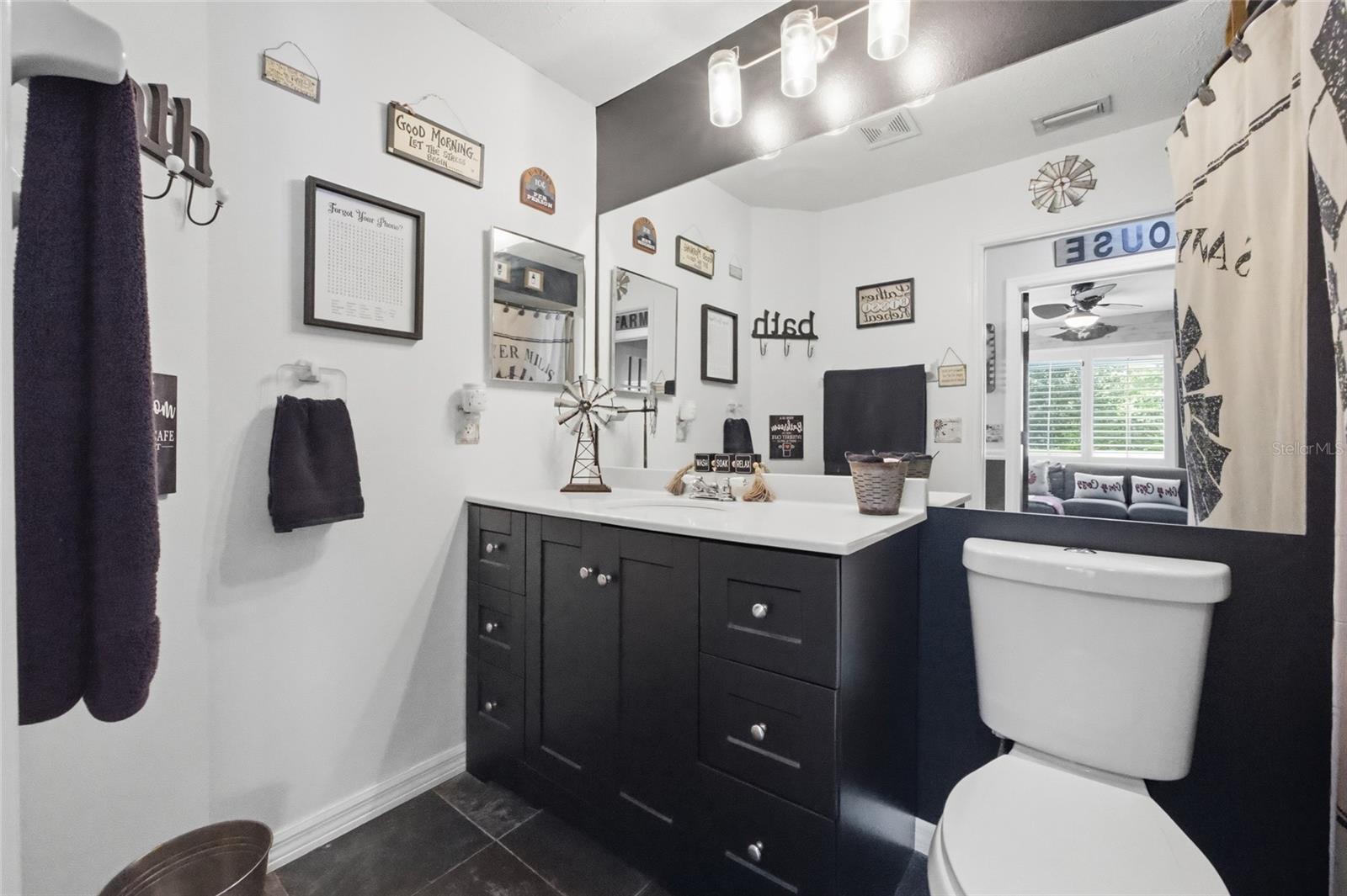 Image 19 of 38 For 10800 New Brighton Court