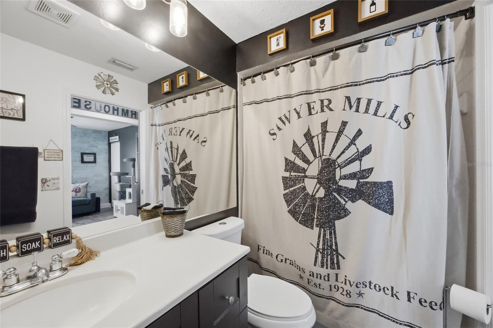 Image 20 of 38 For 10800 New Brighton Court