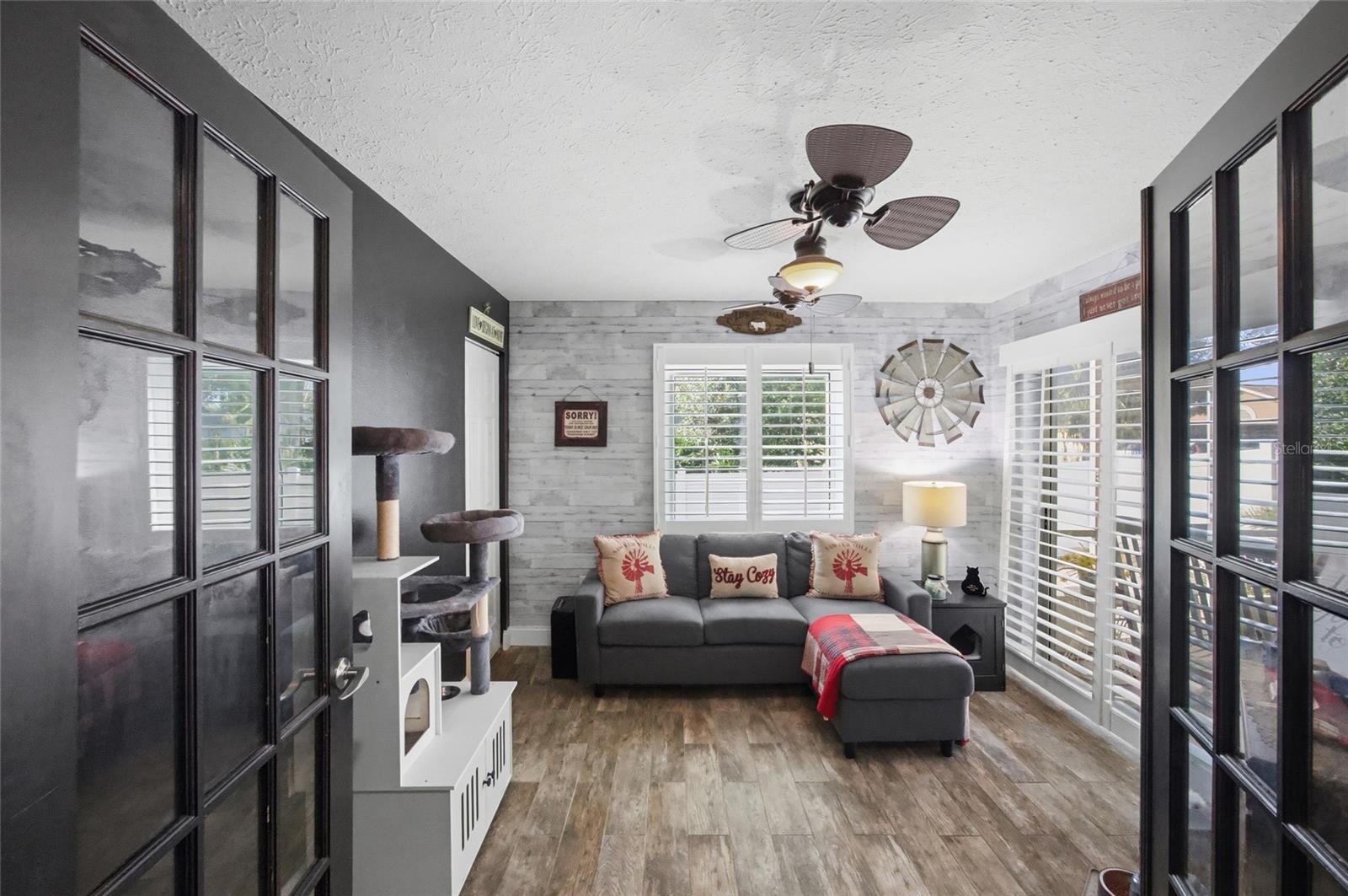 Image 21 of 38 For 10800 New Brighton Court