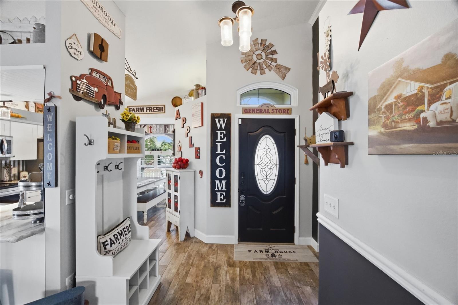 Image 4 of 38 For 10800 New Brighton Court