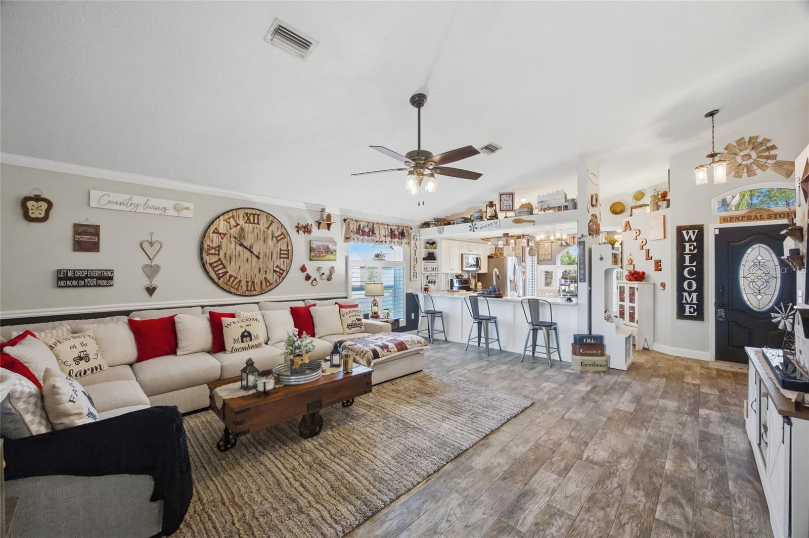 Image 9 of 38 For 10800 New Brighton Court