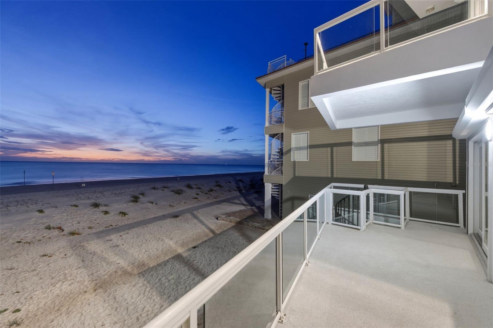 Image 10 of 89 For 8680 Gulf Boulevard