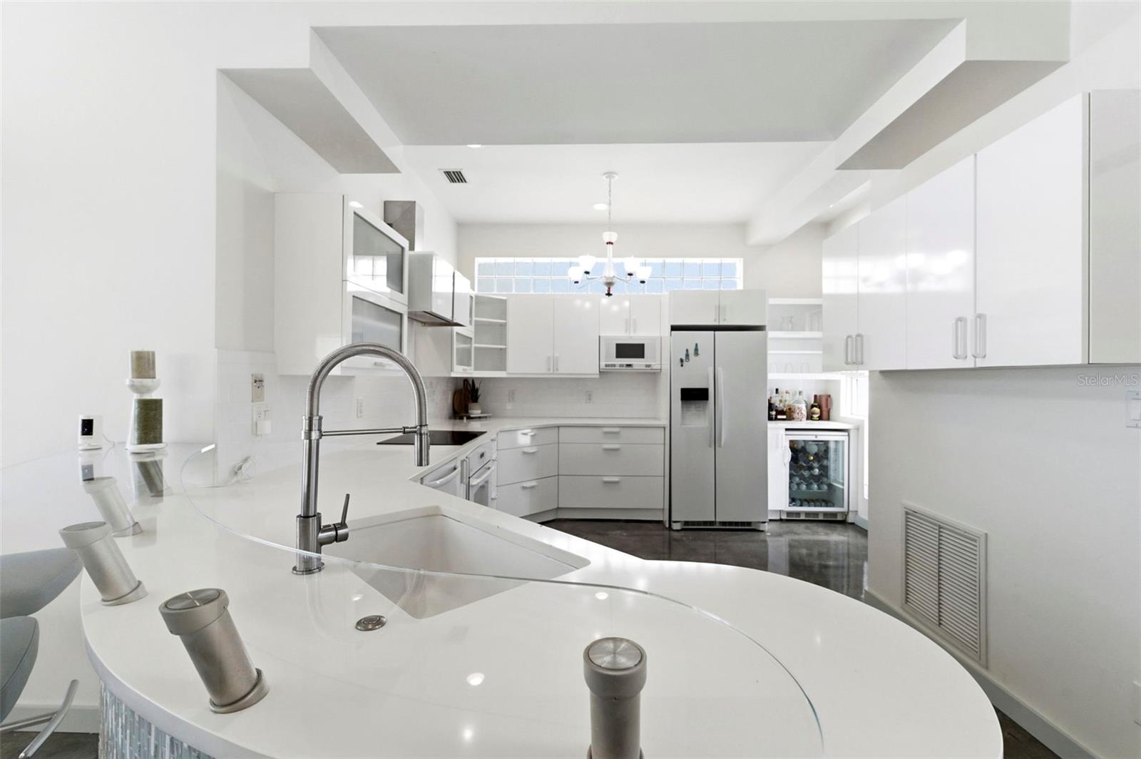 Image 13 of 89 For 8680 Gulf Boulevard