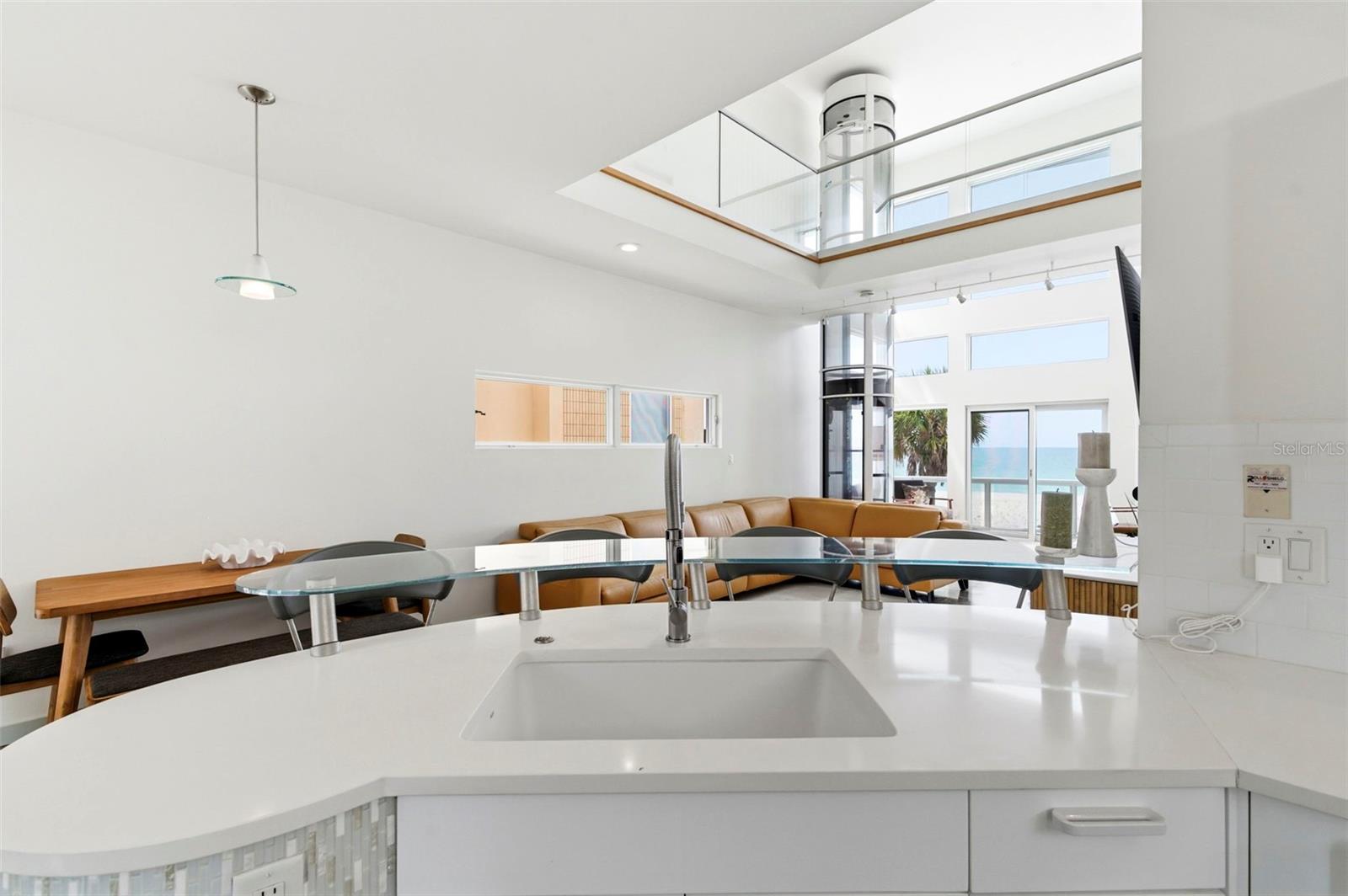 Image 15 of 89 For 8680 Gulf Boulevard