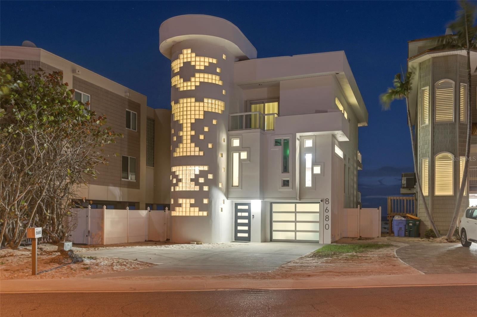 Image 2 of 89 For 8680 Gulf Boulevard