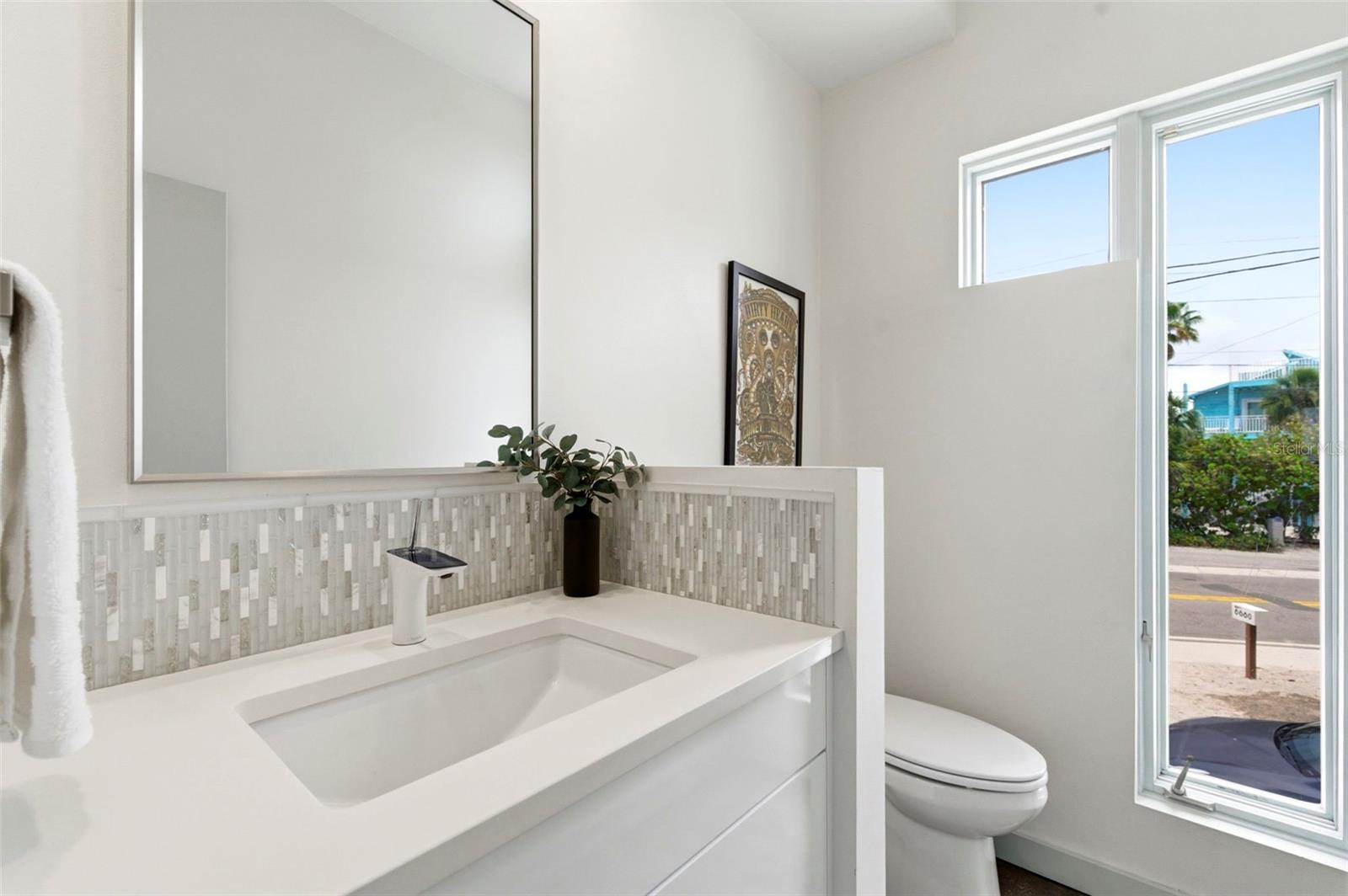 Image 27 of 89 For 8680 Gulf Boulevard