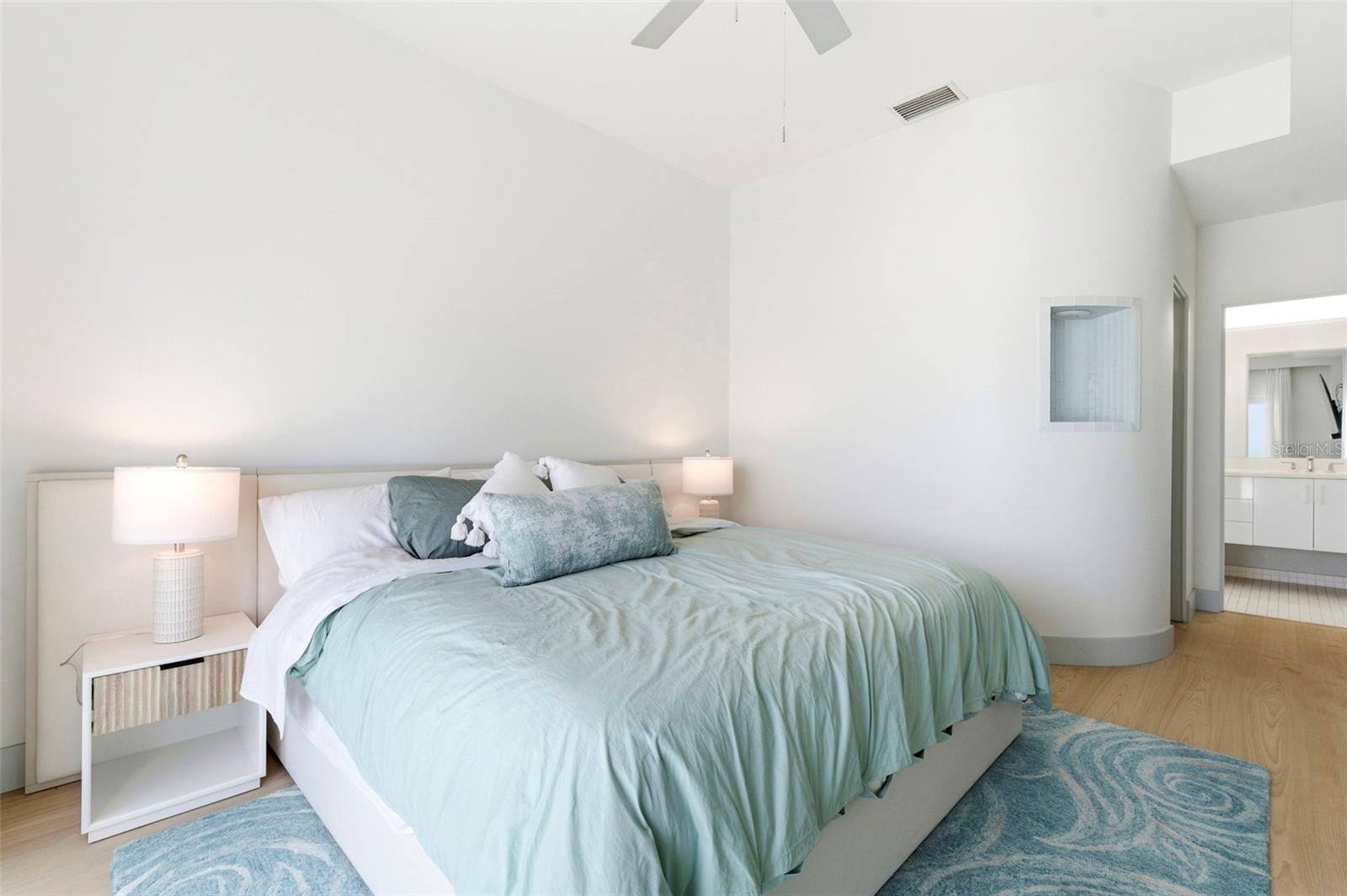 Image 30 of 89 For 8680 Gulf Boulevard