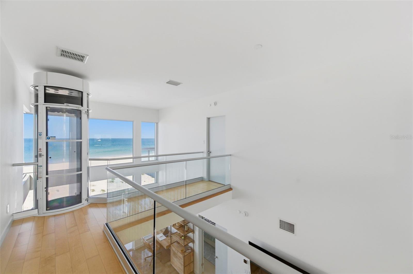 Image 34 of 89 For 8680 Gulf Boulevard