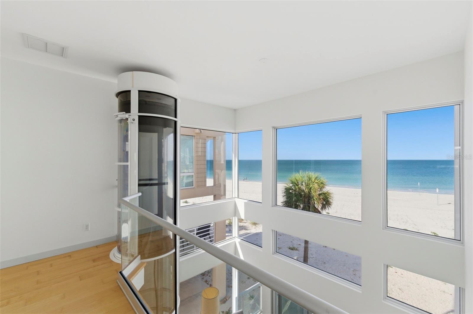 Image 4 of 89 For 8680 Gulf Boulevard