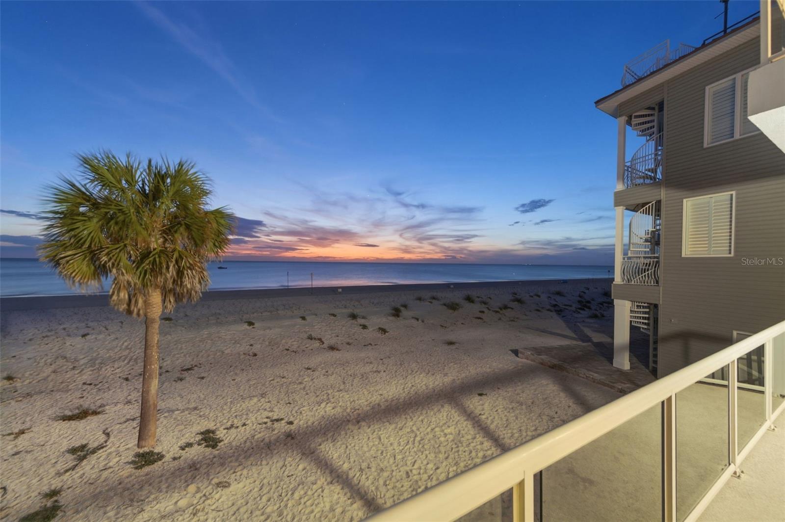 Image 9 of 89 For 8680 Gulf Boulevard