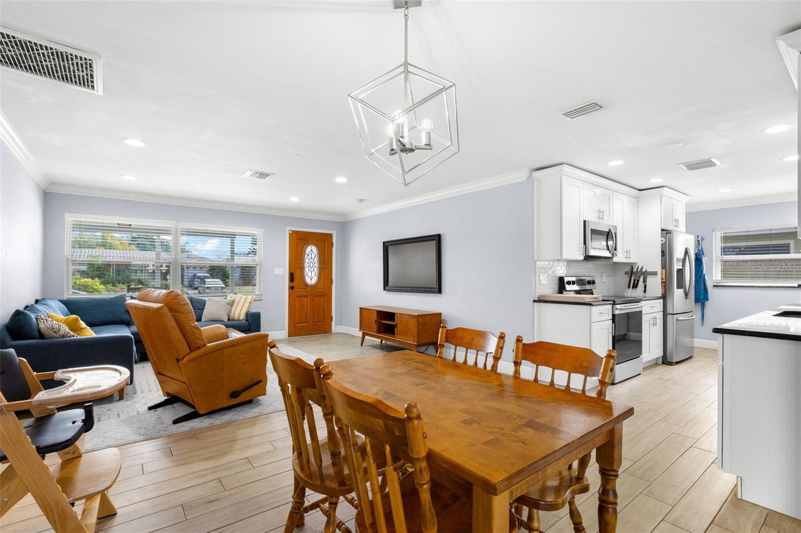 Image 4 of 28 For 2376 Forest Drive