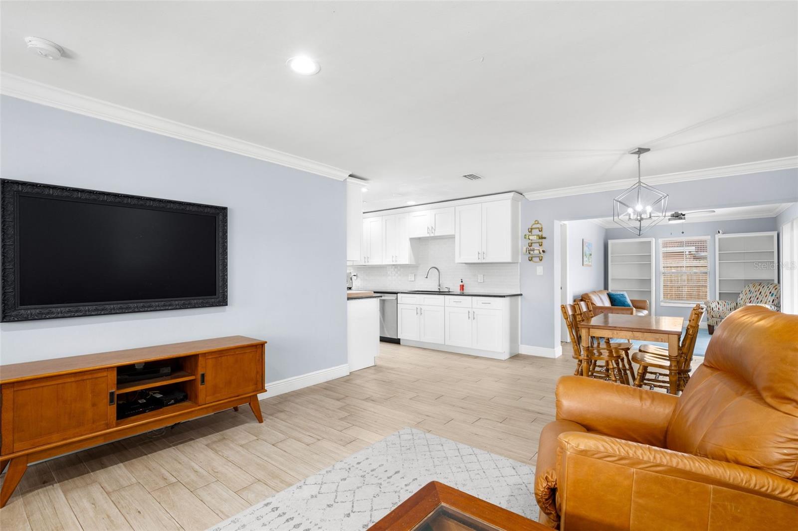 Image 7 of 28 For 2376 Forest Drive