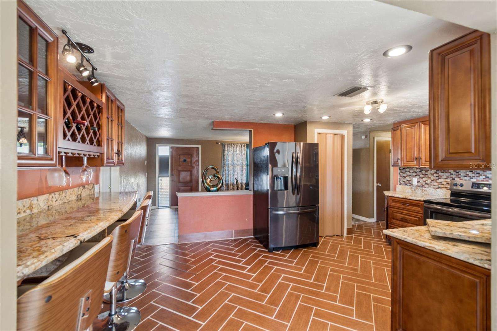 Image 15 of 53 For 10804 Manchester Road