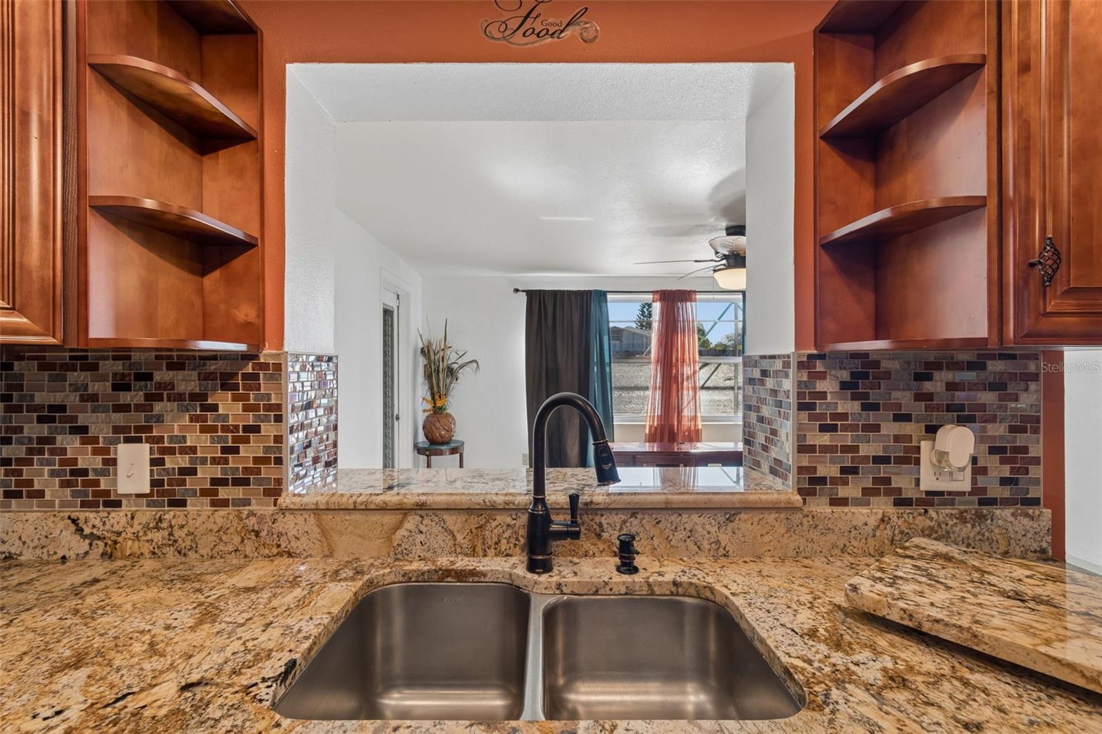 Image 21 of 53 For 10804 Manchester Road