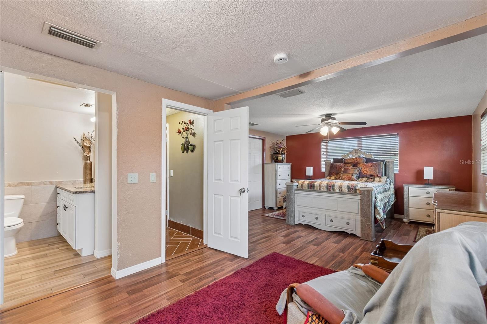 Image 31 of 53 For 10804 Manchester Road