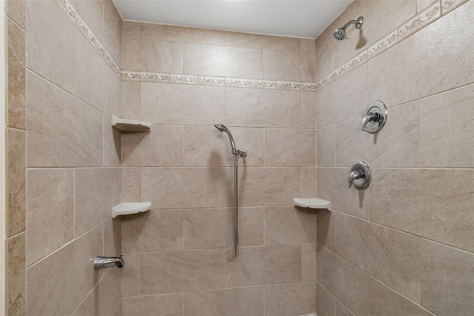 Image 38 of 53 For 10804 Manchester Road