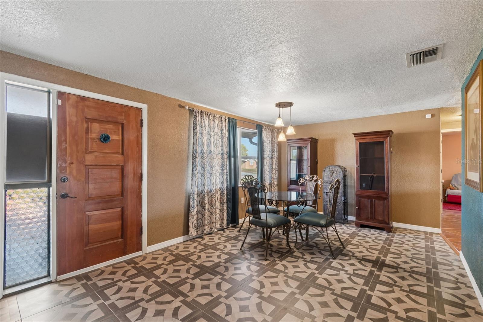 Image 9 of 53 For 10804 Manchester Road