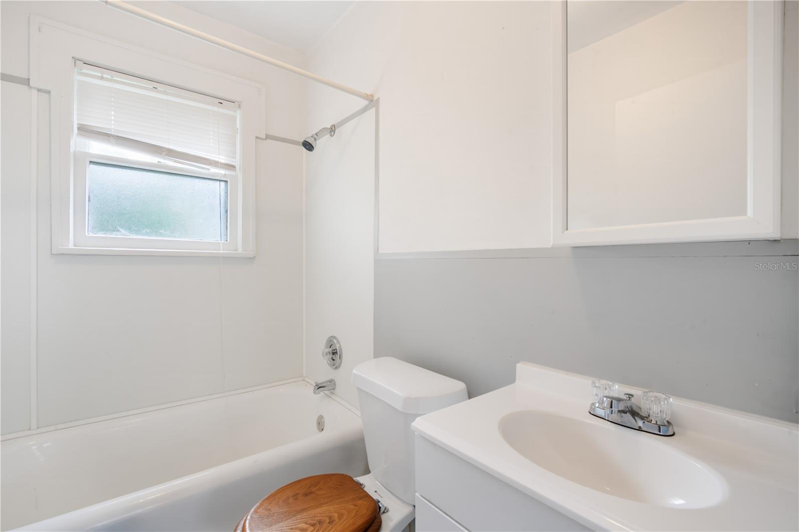 Image 10 of 21 For 3535 14th Avenue S