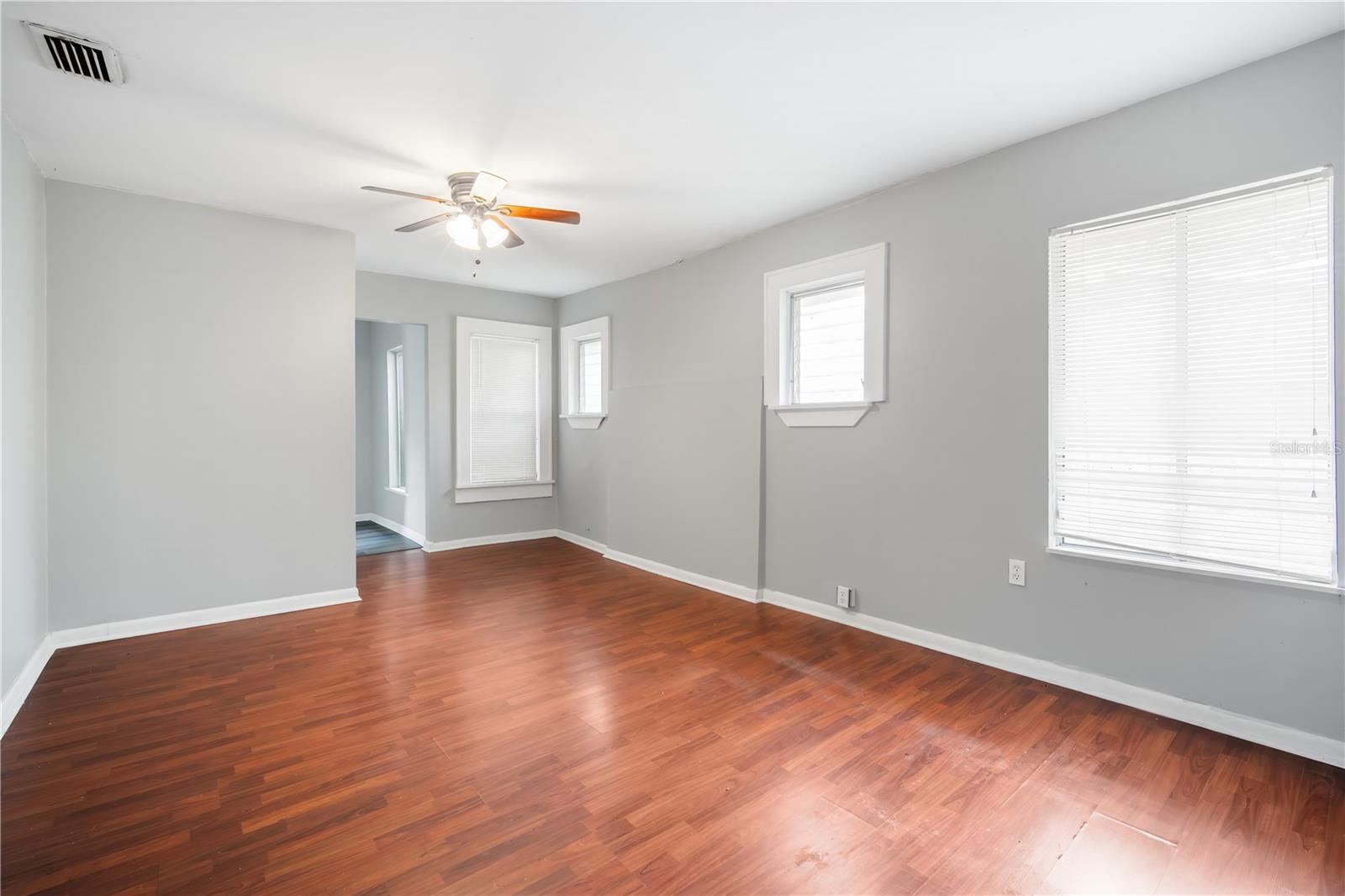 Image 13 of 21 For 3535 14th Avenue S