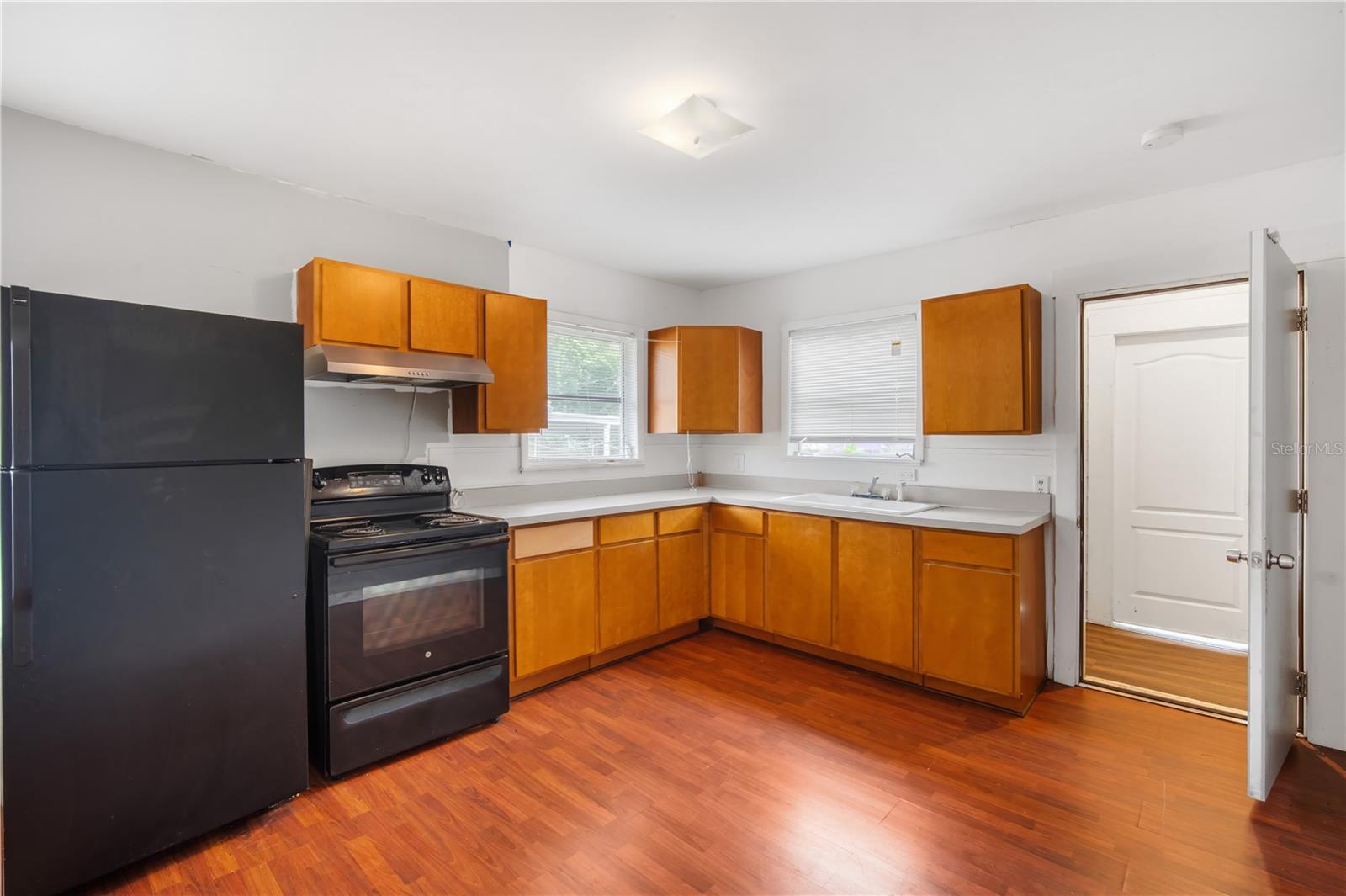 Image 17 of 21 For 3535 14th Avenue S