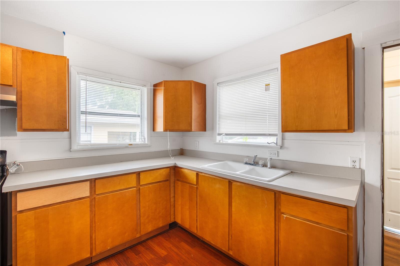 Image 18 of 21 For 3535 14th Avenue S