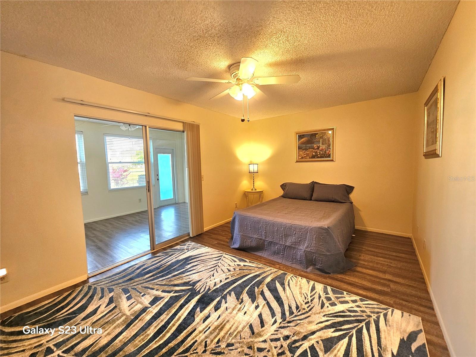 Image 16 of 27 For 2466 Ecuadorian Way 6