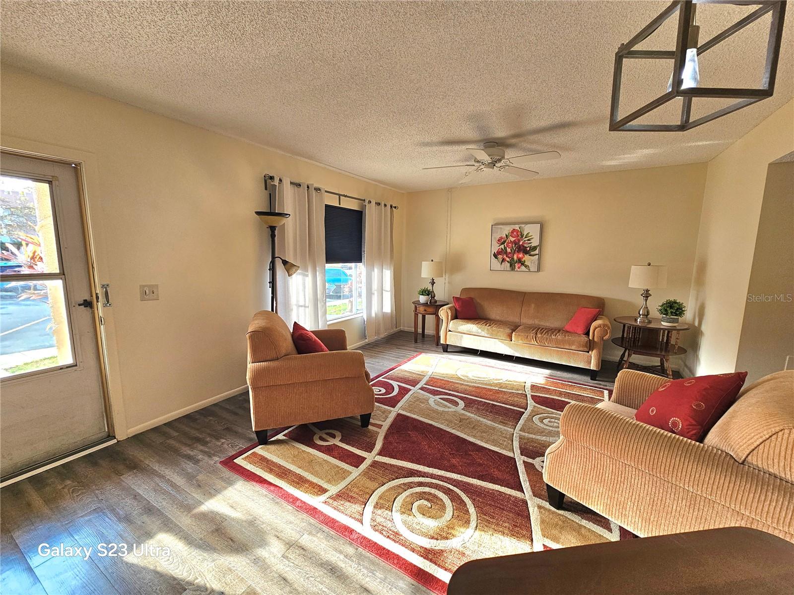 Image 26 of 27 For 2466 Ecuadorian Way 6