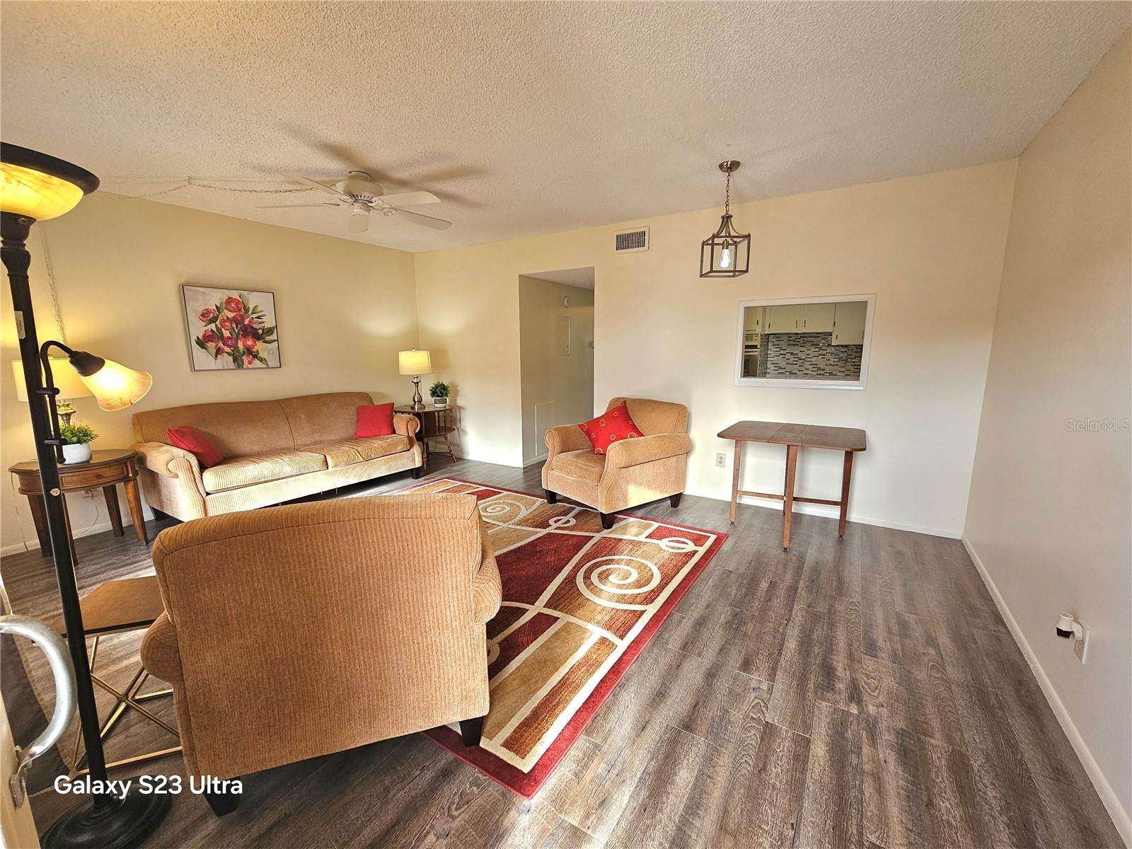 Image 3 of 27 For 2466 Ecuadorian Way 6