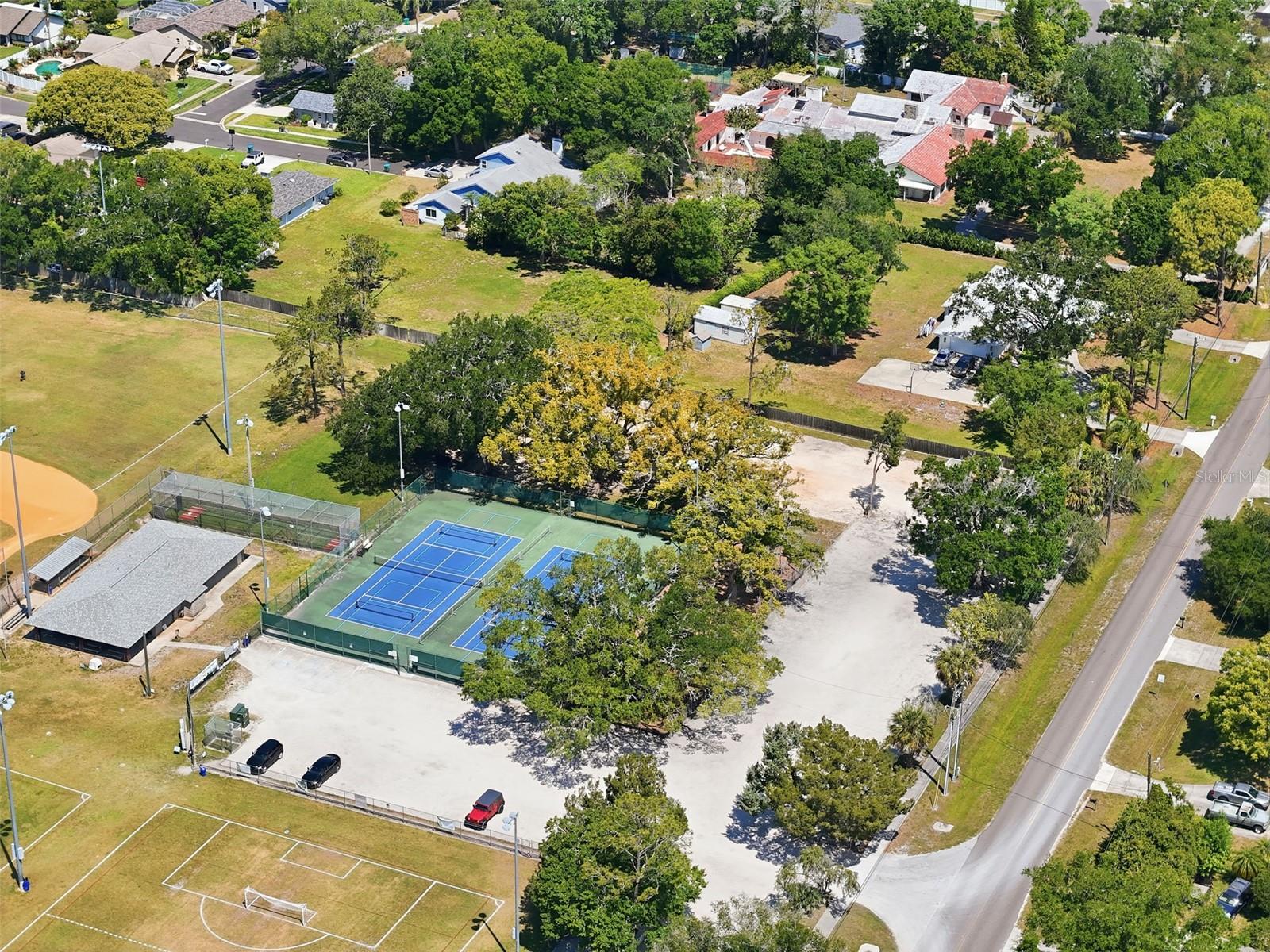 Image 27 of 30 For 2314 Landon Terrace