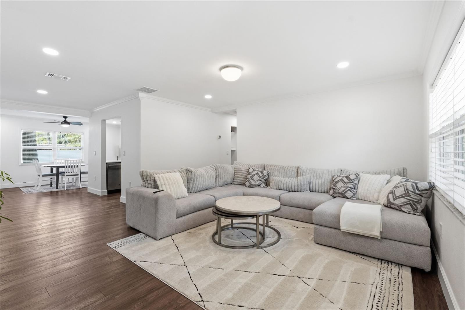 Image 4 of 30 For 2314 Landon Terrace