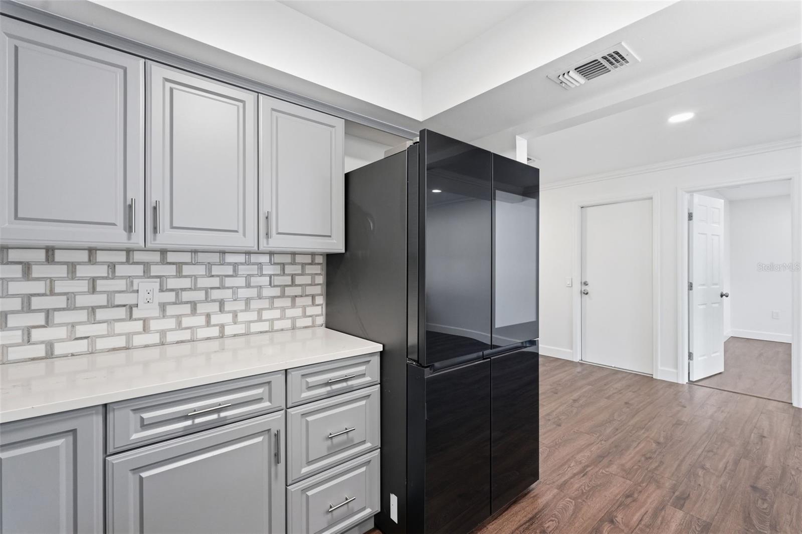 Image 9 of 30 For 2314 Landon Terrace