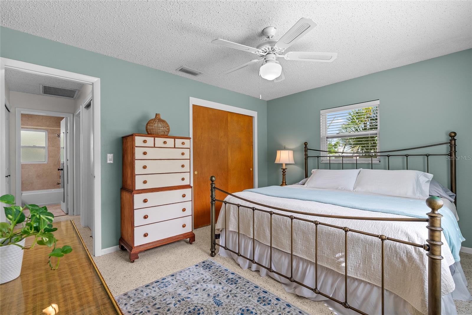 Image 19 of 34 For 12196 144th Lane