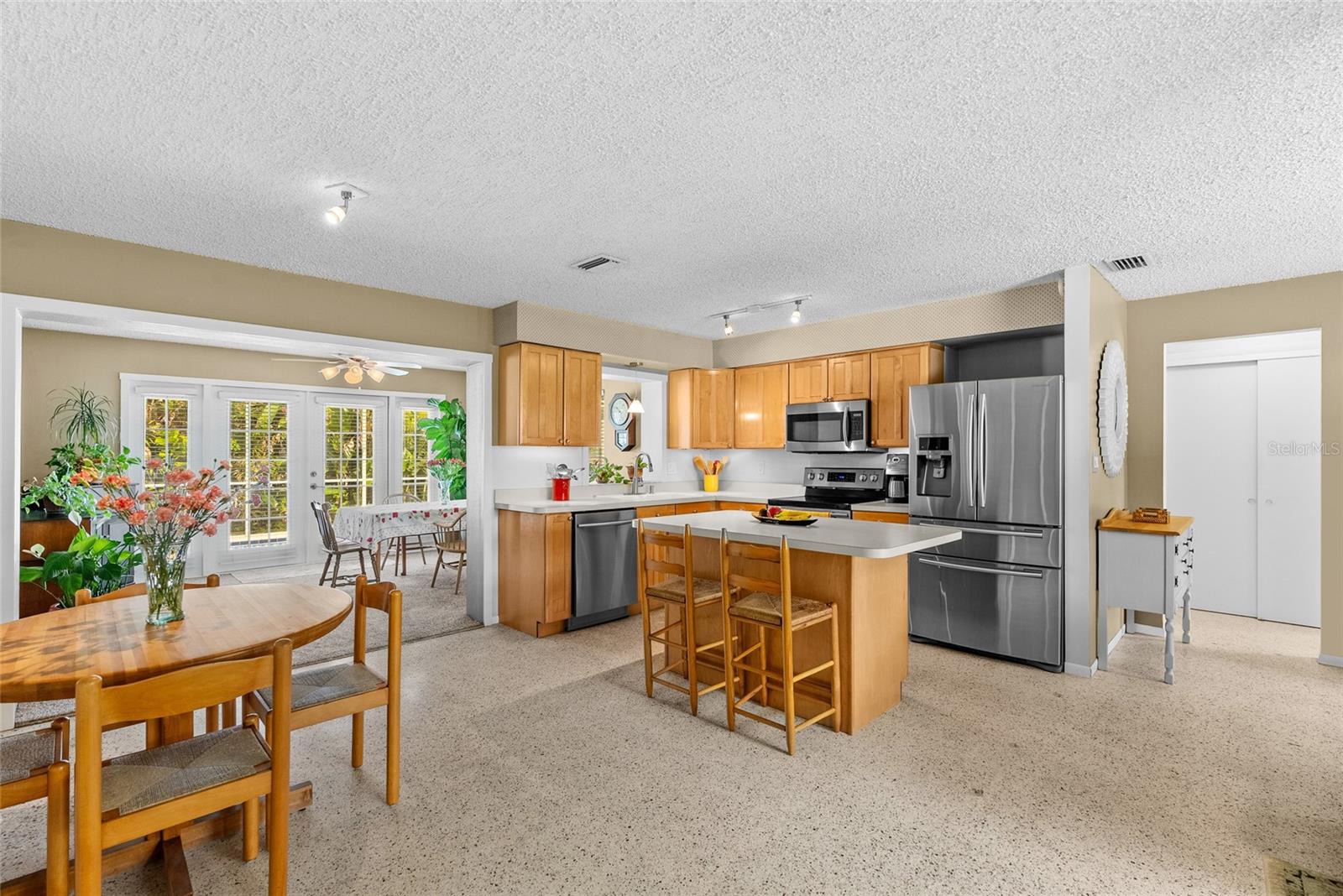 Image 9 of 34 For 12196 144th Lane