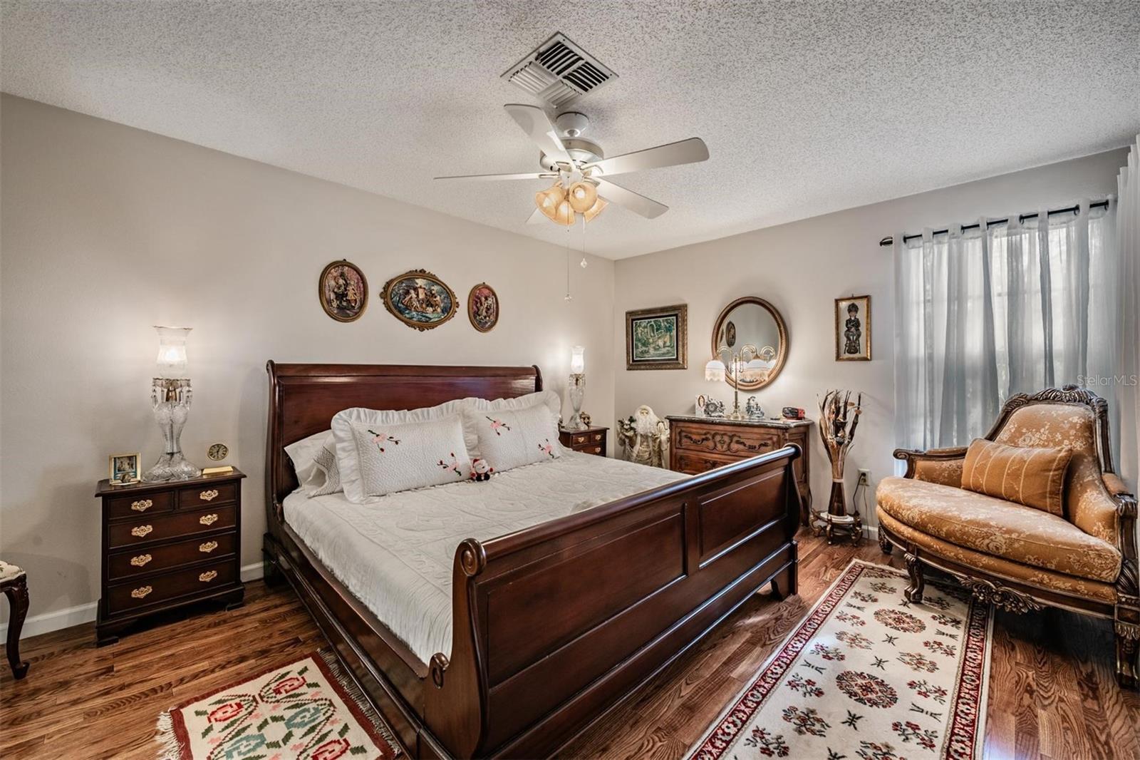 Image 22 of 41 For 9302 Trowbridge Court