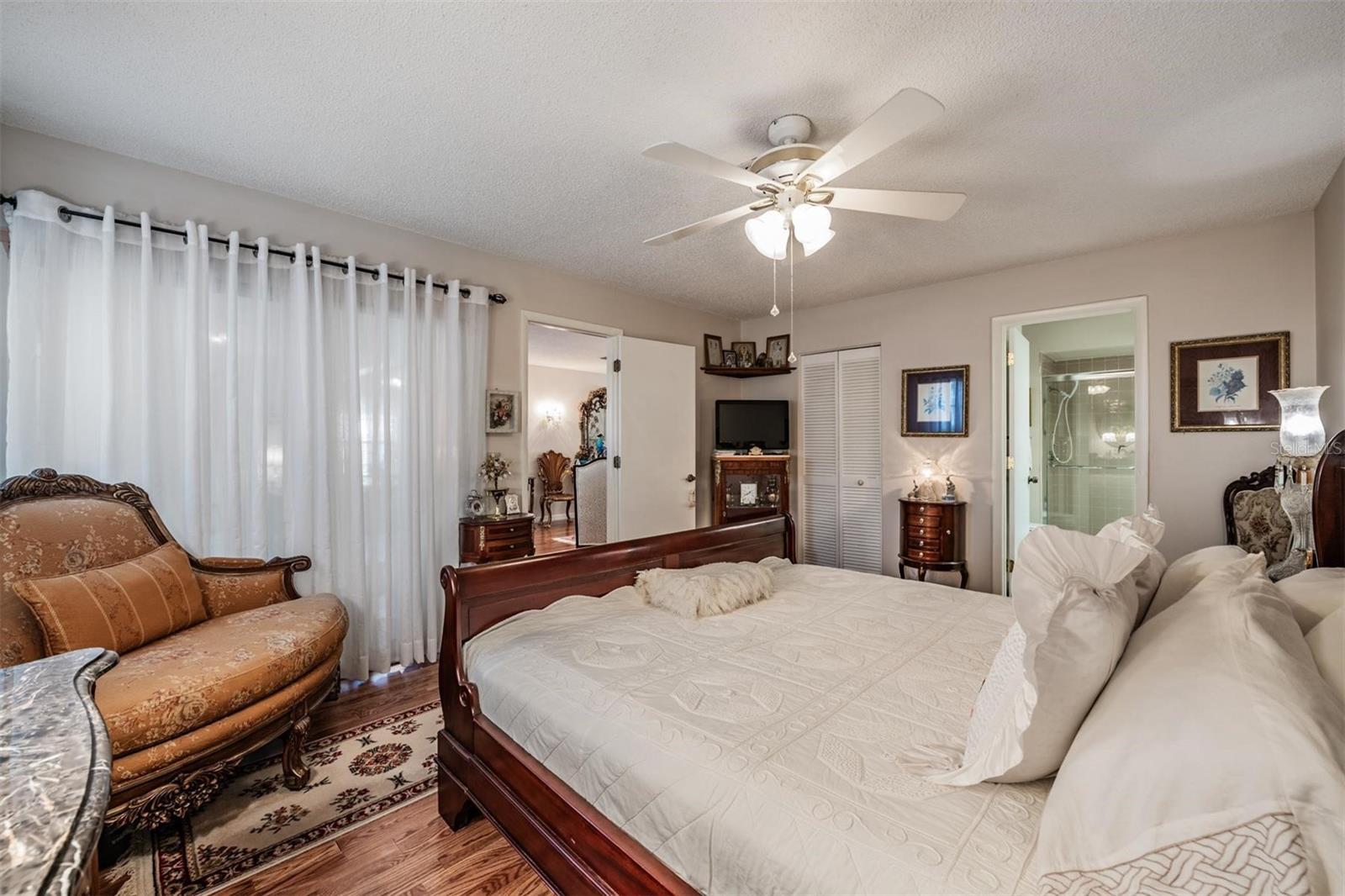 Image 23 of 41 For 9302 Trowbridge Court