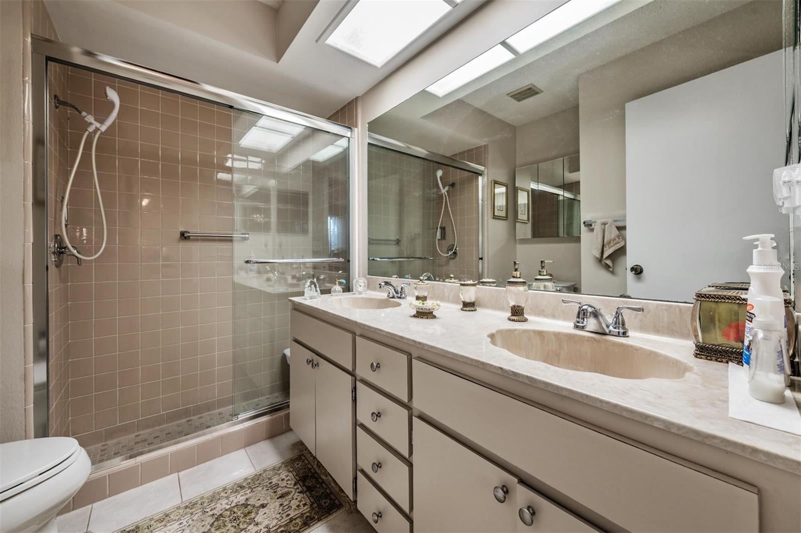 Image 24 of 41 For 9302 Trowbridge Court